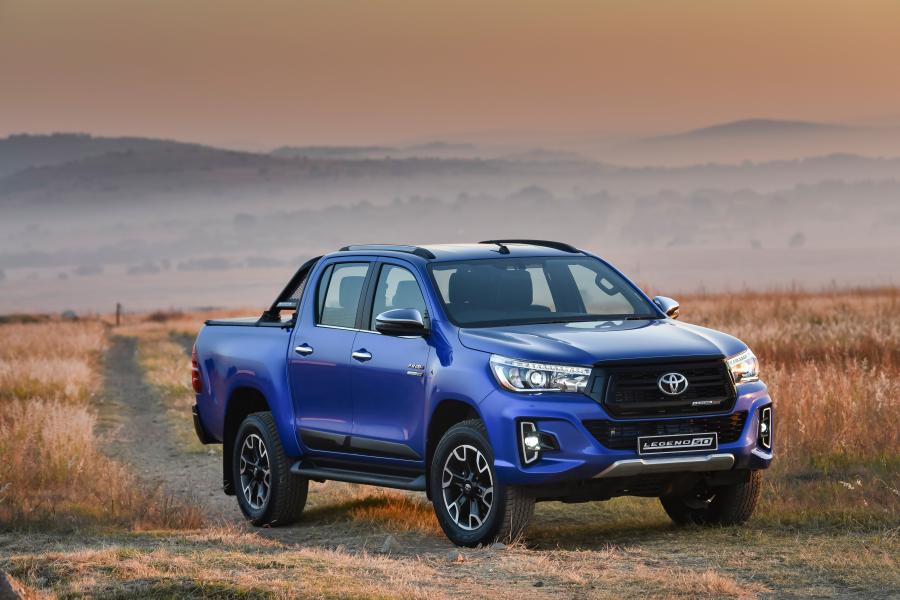  Toyota Hilux Legende 50 Double Cab 2019 года  (ZA) (фото 1 из 43)